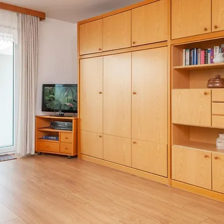 Hanseatic 302 شقة